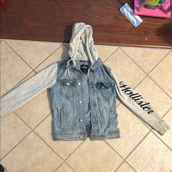 Hollister Jackets & Blazers - Hollister women’s Denim and Gray Jacket